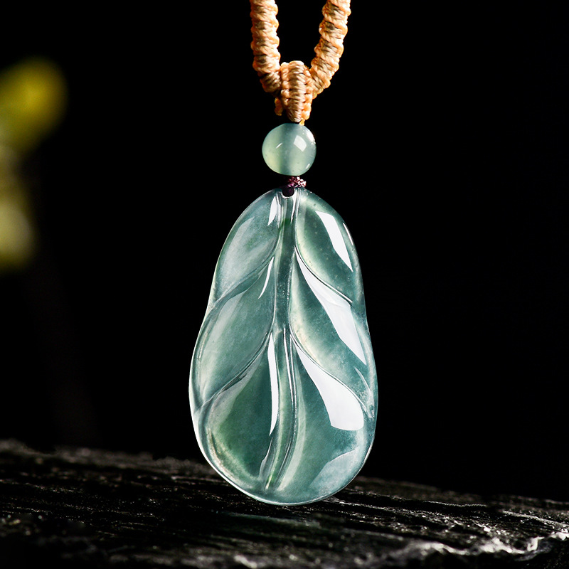 Vintage Fashion Accessories - Liontin Daun Giok Myanmar Hadiah untuk