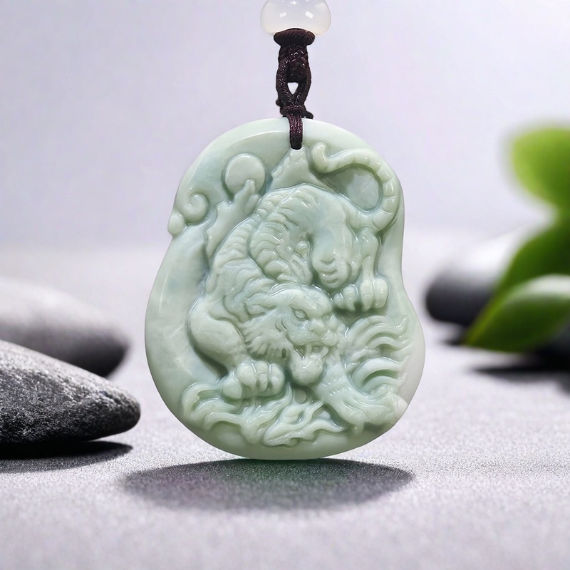 Vintage Fashion Accessories - Kalung liontin harimau giok asli hijau