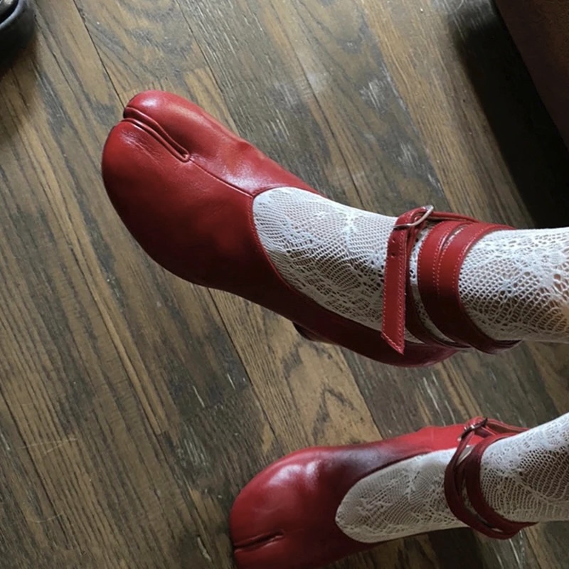 Vintage Fashion In 2026 - Sepatu Wanita Model Vintage Musim Semi
