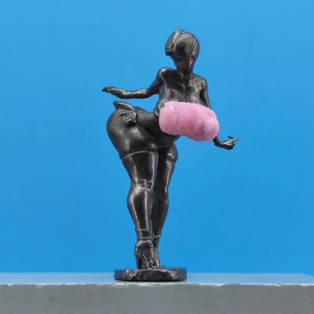 Figur Mini Wanita Kuningan Oks - Vintage Fashion Ornaments ulasan dan harga